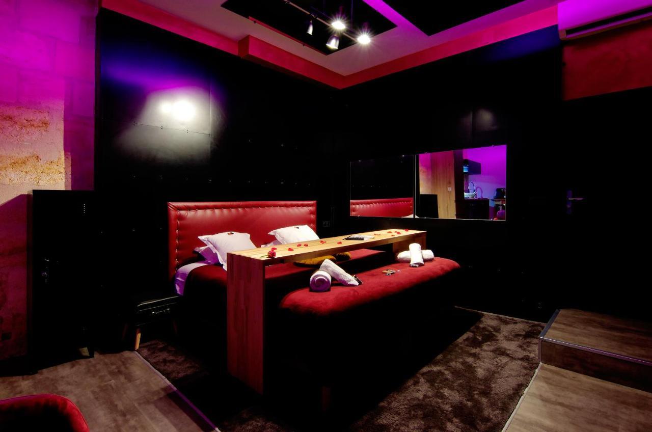 Mieuxqualhotel Jacuzzi Privatif Love Room บอร์โด ภายนอก รูปภาพ